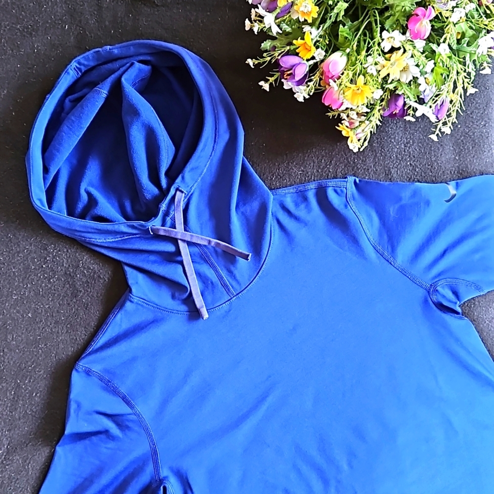 Nike Women's Hooded Dri-fit Hoodie Medium